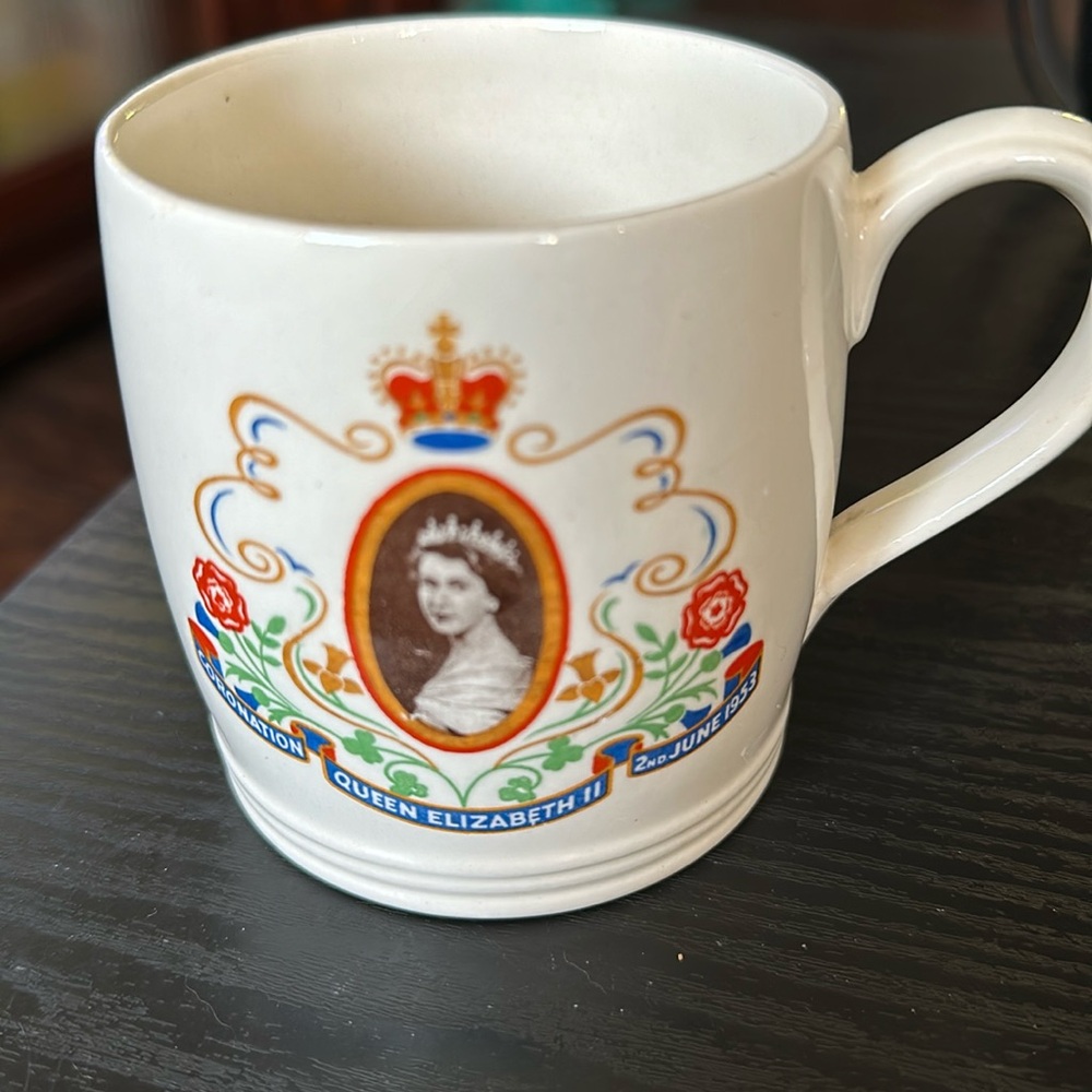 VINTAGE Queen Elizabeth II Commemorative Coronation Mug with Picture 6/2/53